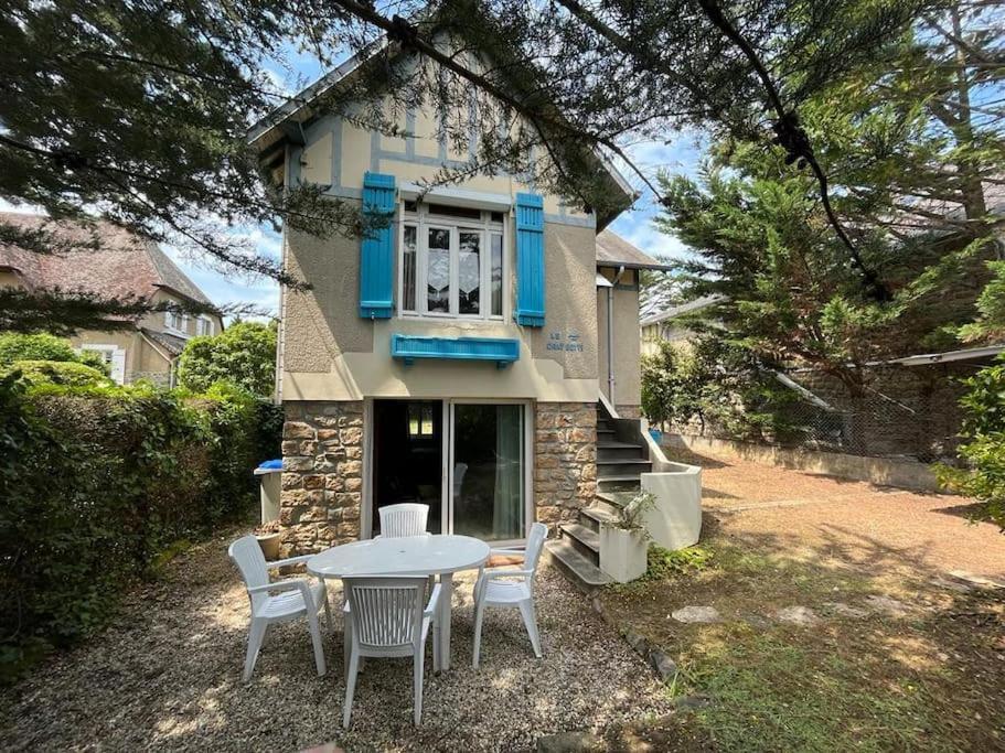 Maison A 100 M De La Plage Et Proche Du Centre Jullouville-les-Pins Exterior foto
